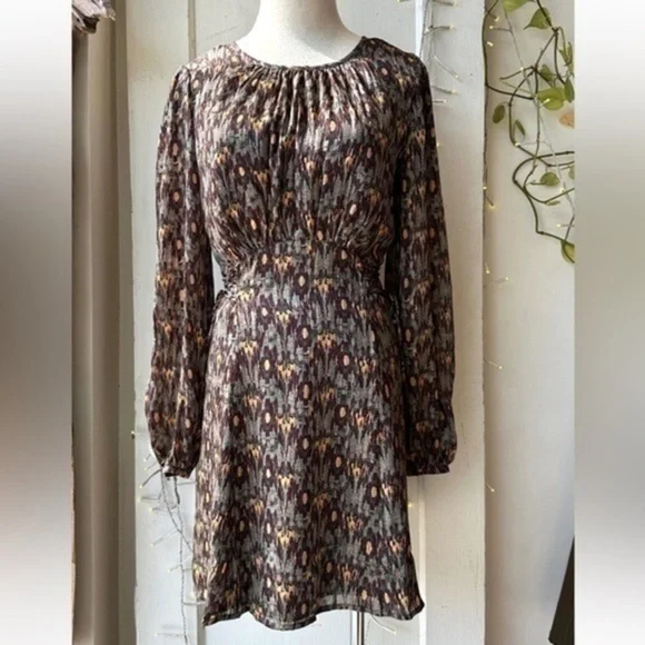 Gentle Fawn Dress - Picture 2 of 3